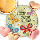 Een vriend houdt van hangende decoratie